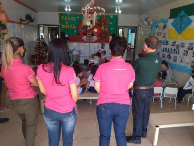 Núcleo Feminino Coprossel e CEMEI Sementinha do Saber levam alegria no Natal das Crianças da Escola